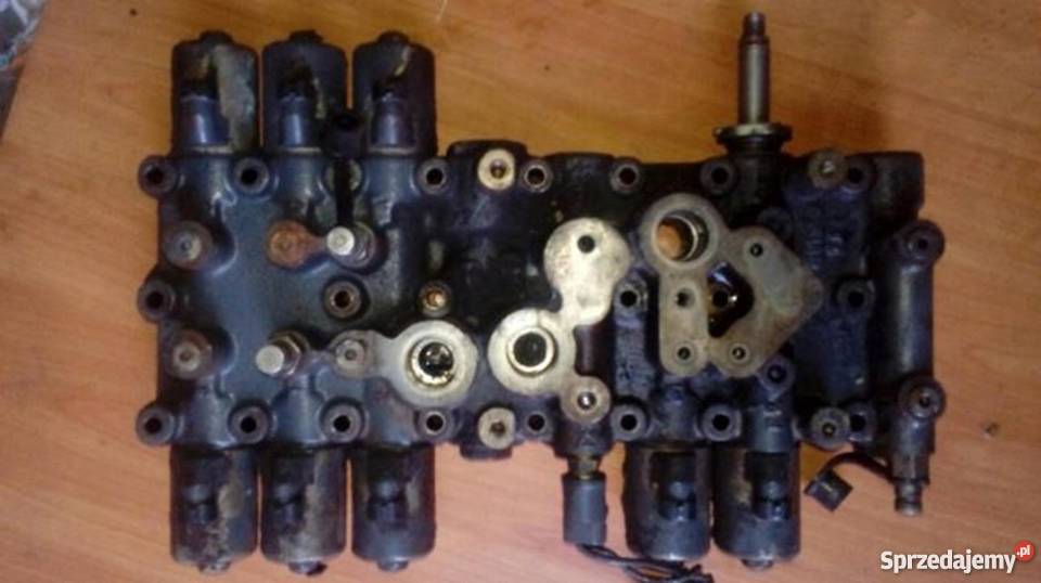 Blok zaworowy elektrozaworycewki Holland nieuszkodzony Części zamienne Siemiatycze