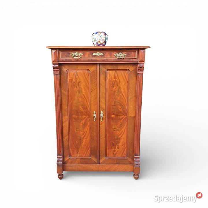 Zabytkowa Bieliźniarka w stylu Eklektycznym Suchorzew