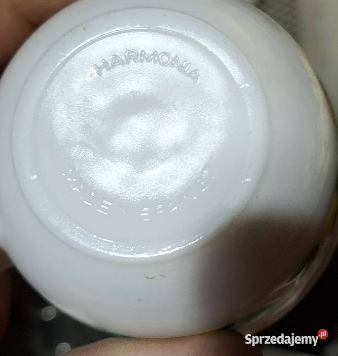 Porcelanowe filiżanki ze spodkami hiszpańskiej Wadowice