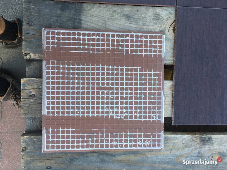Terakota wood wenge 292x292 firmy BASIC LINE Wykończenie Reguły sprzedam
