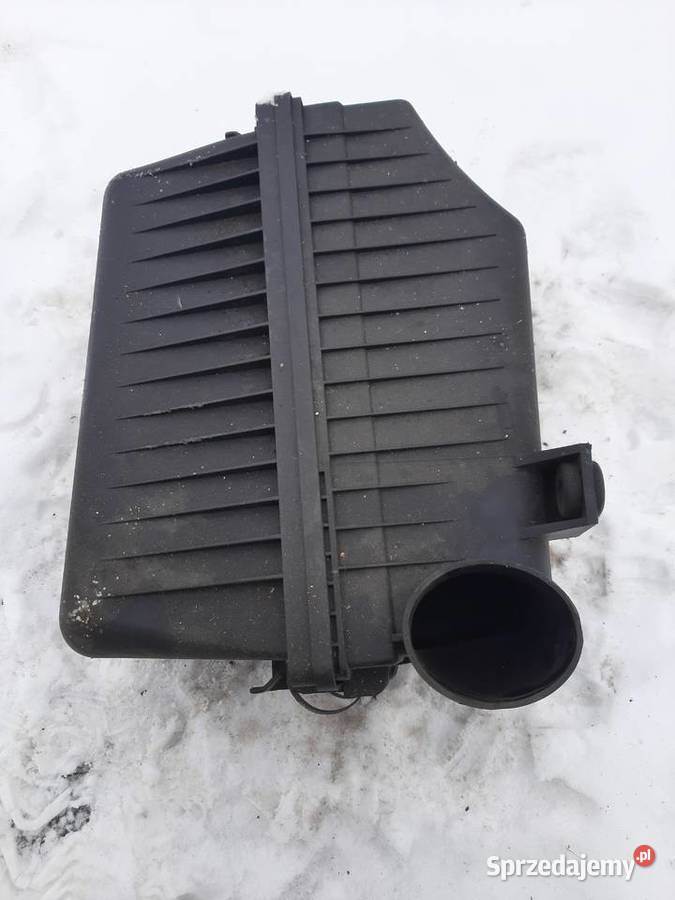 Kia Carens III 20 CRDI obudowa filtra powietrza Ksawerów sprzedam