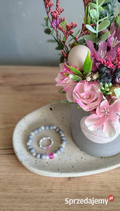 Bukiet z zestawem biżuterii Zestawy biżuterii sprzedam