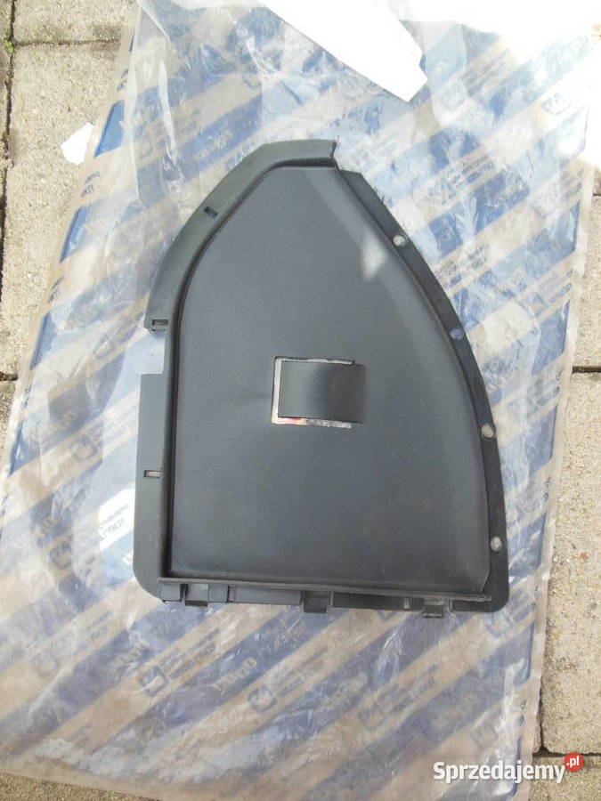 plastik drzwi prawego bagażnika FIAT Brava FIAT Kozy