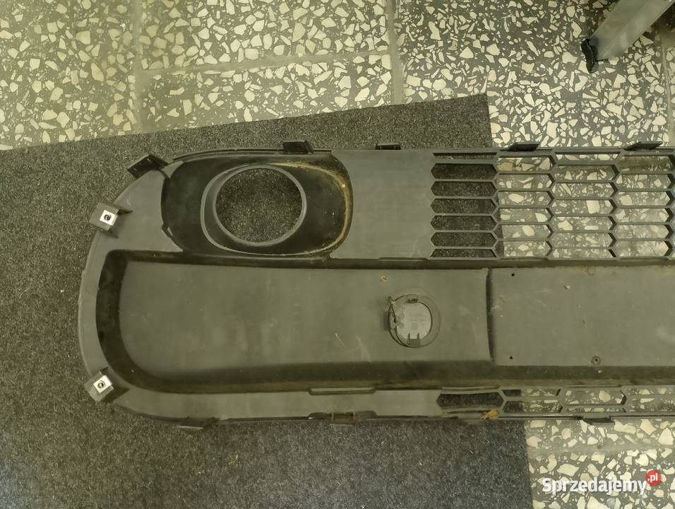 Atrapa środkowa grill Fiat 500 L 2012 osobowe Nowy Sącz