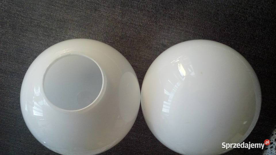 Mleczny szklany klosz vinage Łomża