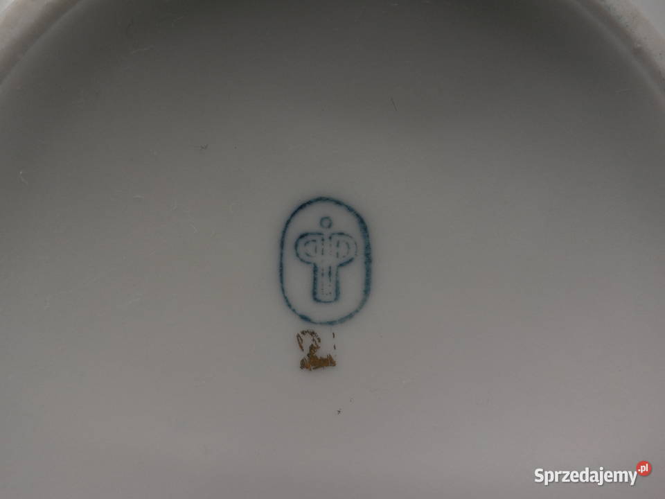 Porcelanowy dzbanekczajnik do herbaty Piesau w Raszków sprzedam