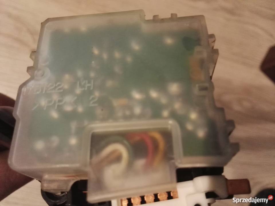 MAZDA PREMACY PRZEŁĄCZNIK WYCIERACZEK Międzychód