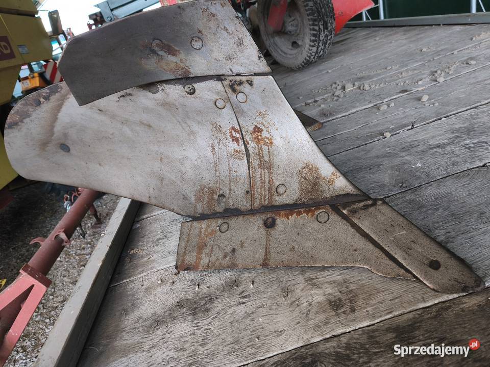 Pług 4 skibowy awemak nieuszkodzony Maszyny rolnicze Kluczewsko sprzedam