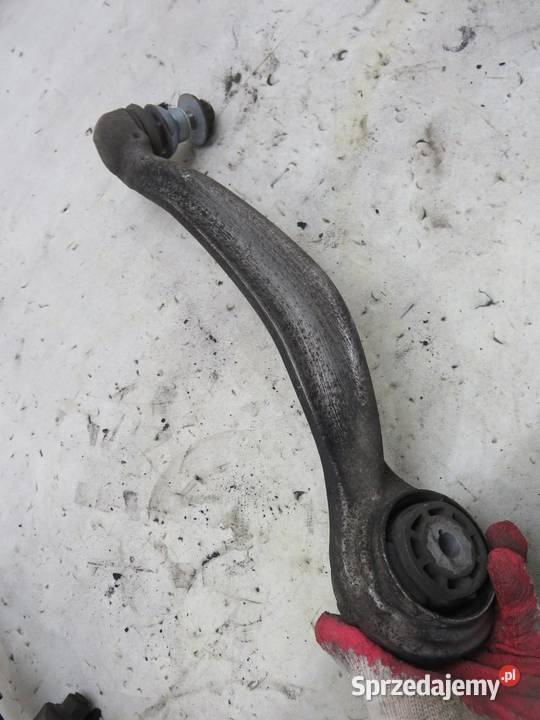 WAHACZ LEWY PRZEDNI PRZÓD MERCEDES W205 2050011