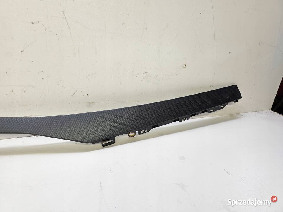 DEKOR DESKI ROZDZIELCZEJ AUDI Q3 F3 83B853242 Przystajń