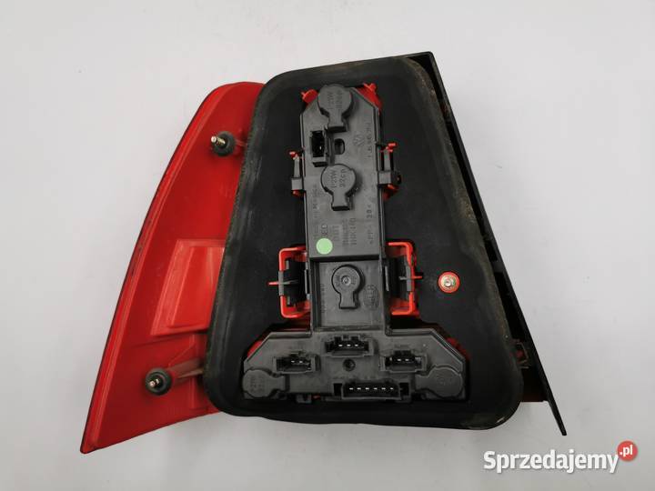 Lampa Prawy Tył Tylna Prawa VW Bora Sedan osobowe