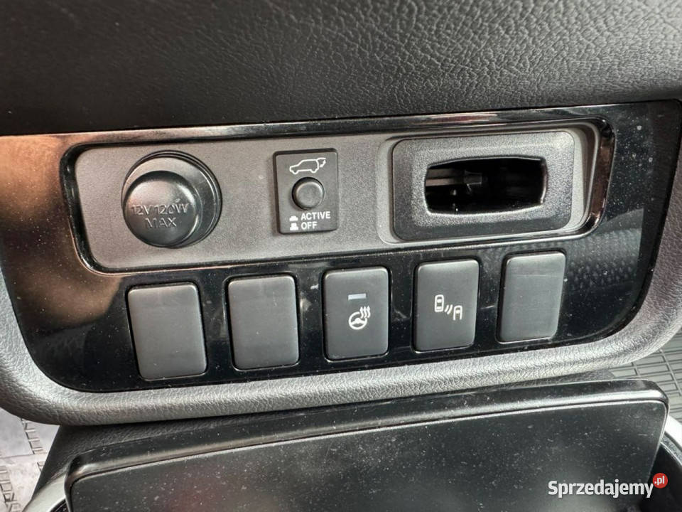 Mitsubishi Outlander OUTLANDER 4x4 Nowy Model ESP Szerominek