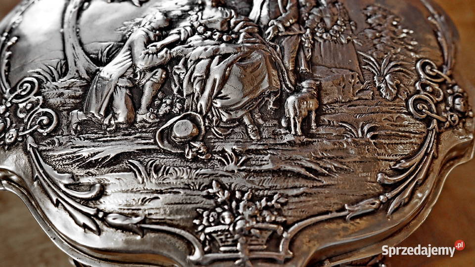 Srebrne pudełkoszkatuła wielka Hanau o wadze 545 Zgorzelec