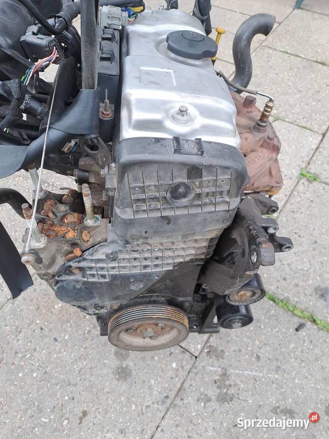 Peugeot 206 14 8V 75 silnik kompletny kod KFW sprzedam