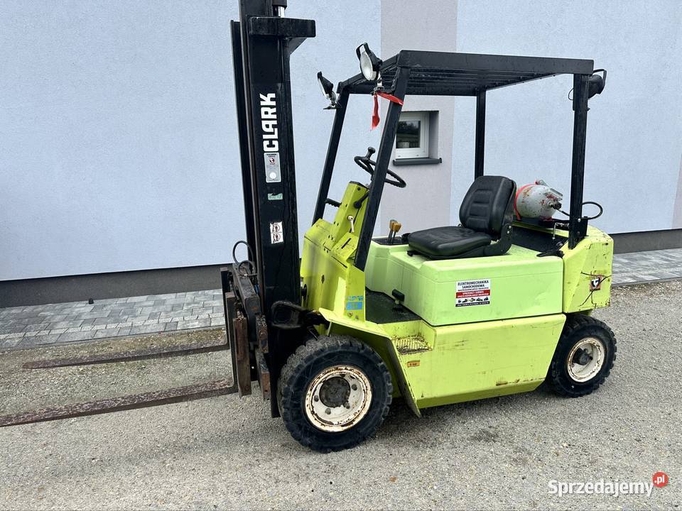 Wózek widłowy Clark 15t 33m automat lpg przesuw Rząśnia