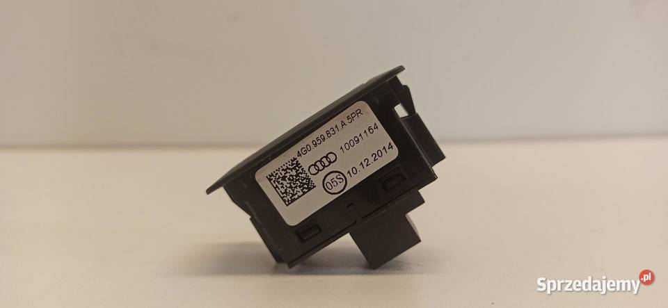 AUDI A6 C7 PRZYCISK OTWIERANIA KLAPY 4G0959831A sprzedam