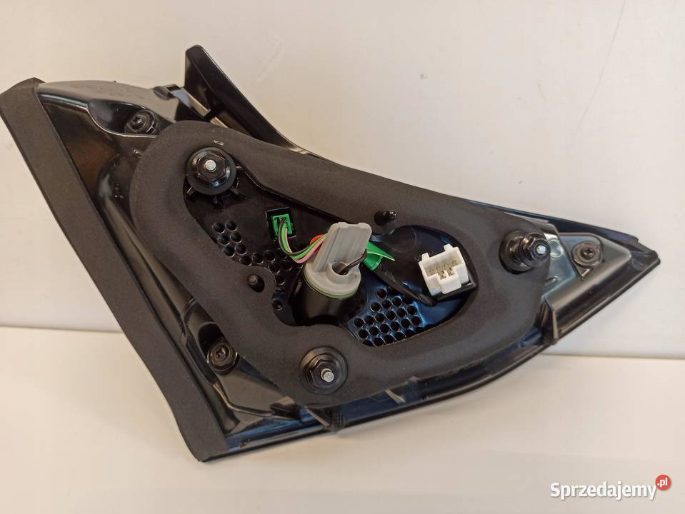 LAMPA W KLAPE PRAWA HYUNDAI IONIQ 92404G2200 osobowe dolnośląskie sprzedam