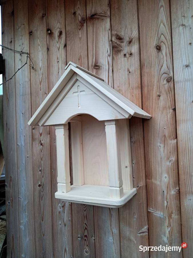 kapliczka drewniana