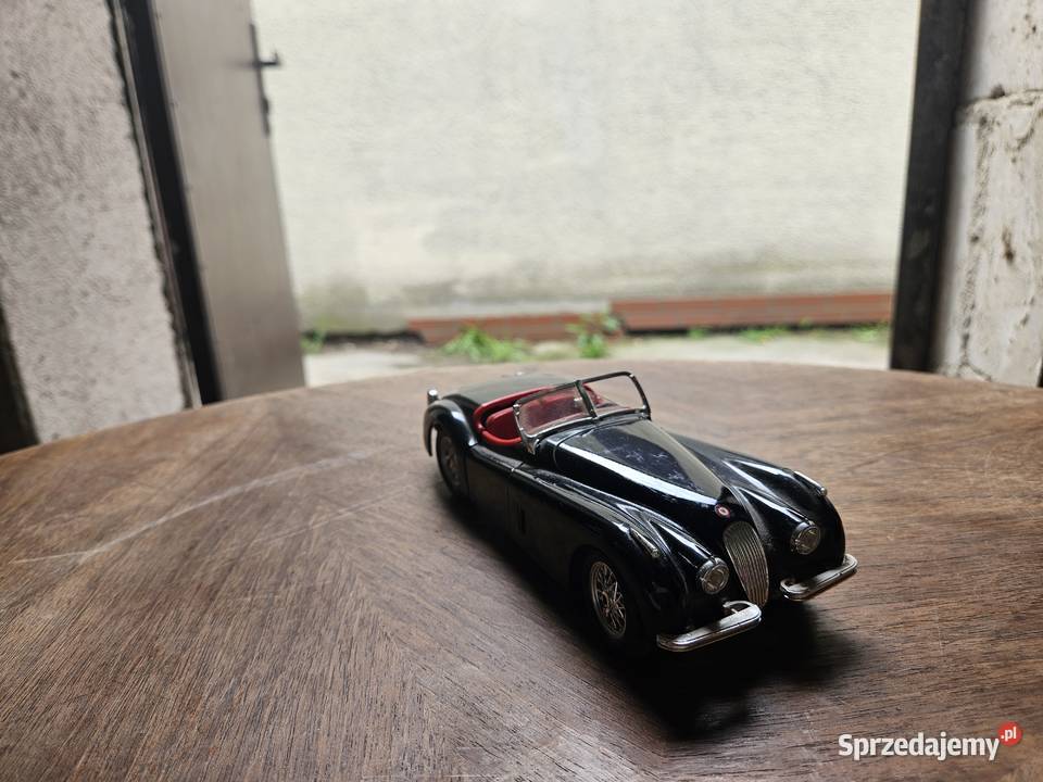Model samochodu Jaguar XK 120 wielkopolskie