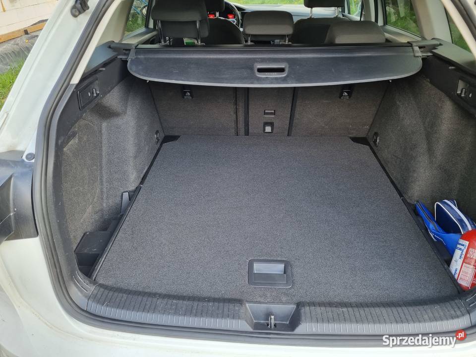 Volkswagen Golf VIII Kombi 2021 20 TDI Salon Golf