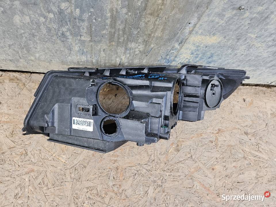 LAND ROVER DISCOVERY SPORT PUSZKA LAMPY PRAWA Pozostałe wielkopolskie Międzychód