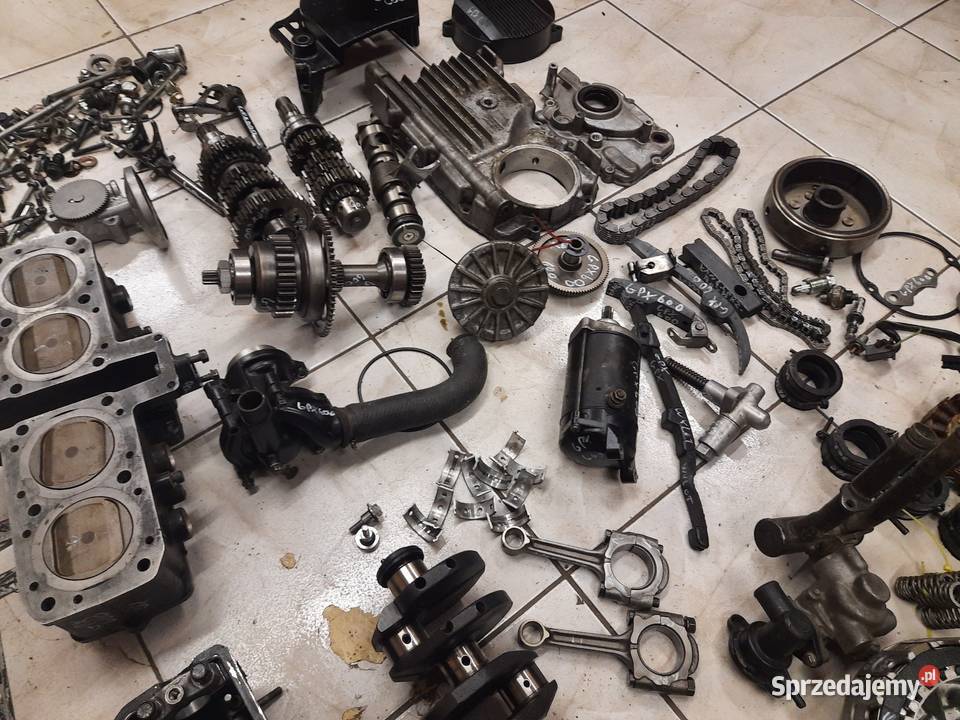 Kawasaki GPX 600 silnik części cylinder głowica Jelenia Góra