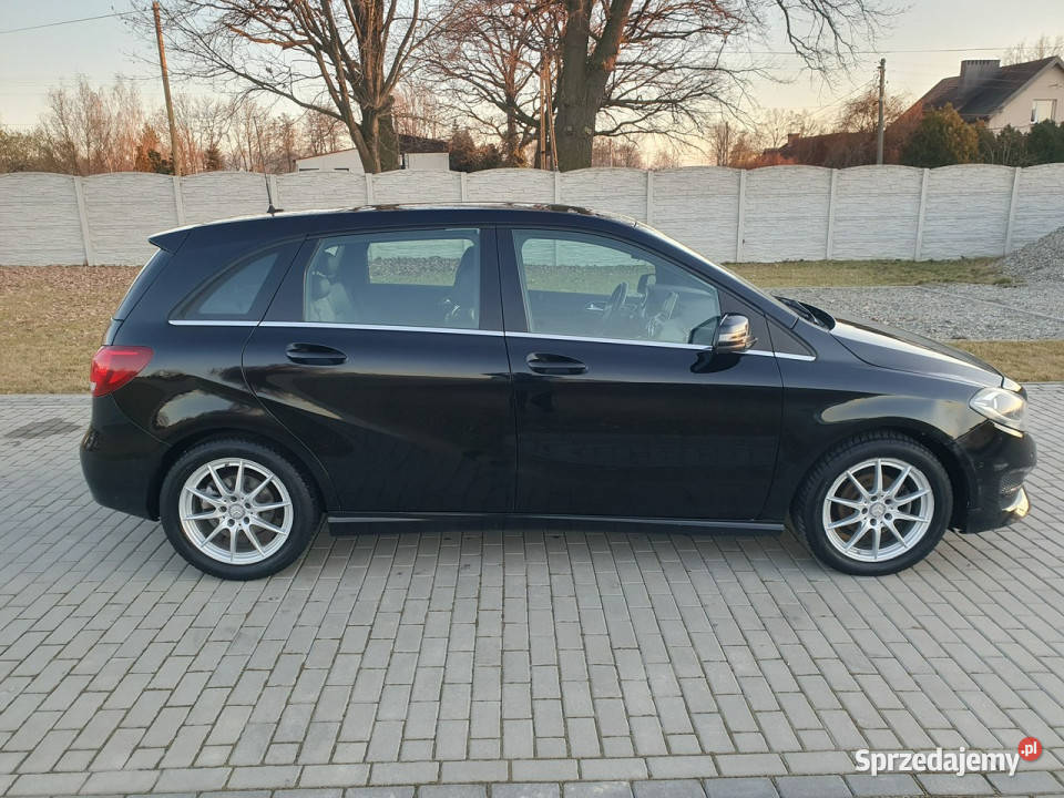Mercedes B 180 B180cdi Automat Skóra LIFT 2015r gniazdo SD Mercedes-Benz Strobice