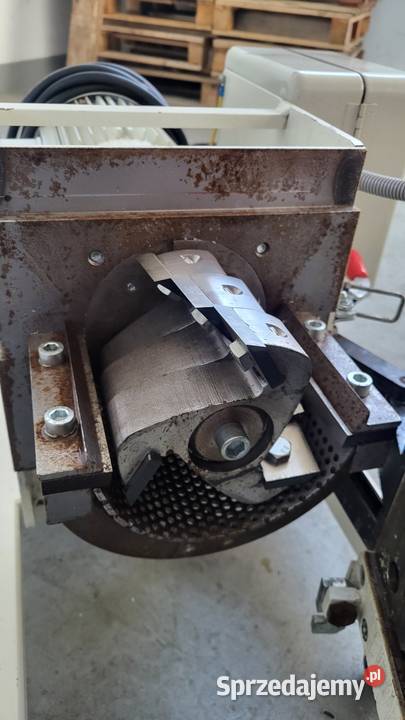 Młyn do tworzyw sztucznych młynek stanowiskowy Białogard sprzedam