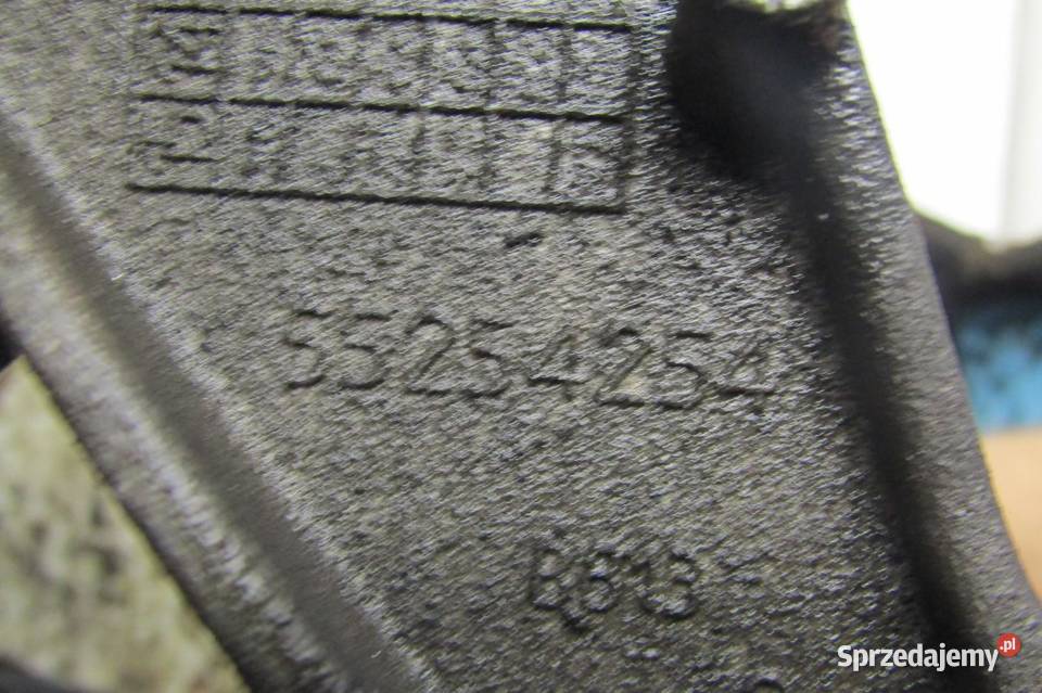 ŁAPA MOCOWANIE SILNIKA 16 JTD FIAT 500X 55254254 osobowe