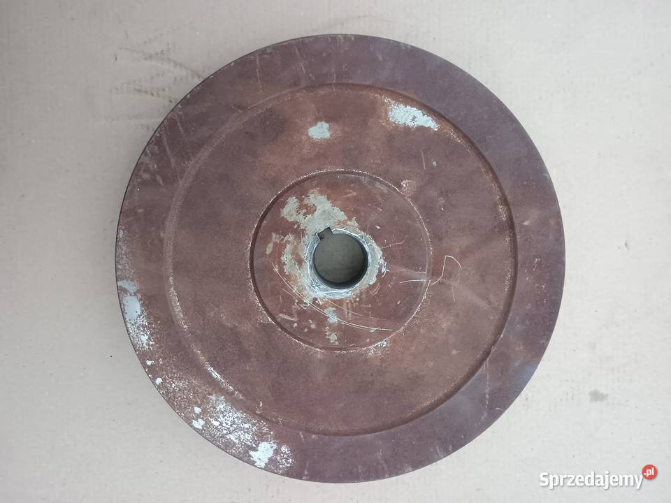 Koła pasowe sprężarki maszyn Fi 330 mm 245 Chrzanów sprzedam