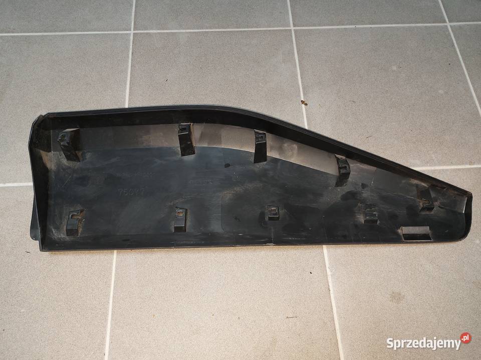 Listwa boczna na drzwi prawe tylne Toyota CHR
