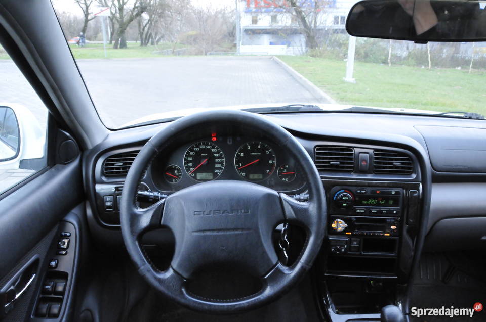 SUBARU OUTBACK 25 ManualGaz Rok produkcji 2001 lubelskie Lublin