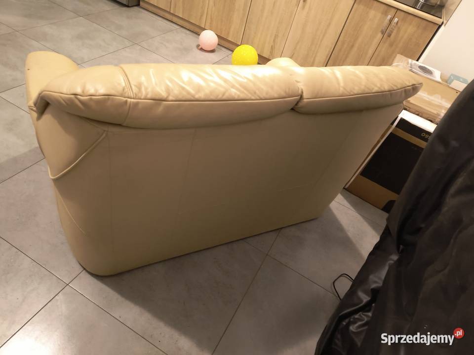 Kanapa z pojemnikiem