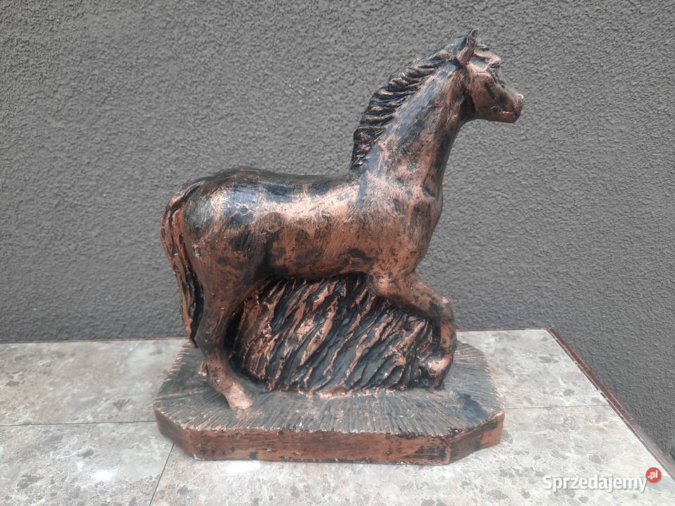 Stara figura gipsowa koń 255 Tczew