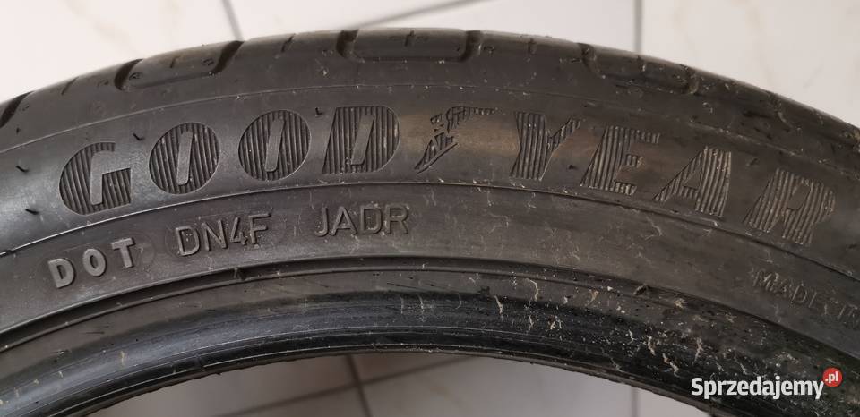 Opona Goodyear Efficient Grip 22545R18 95W