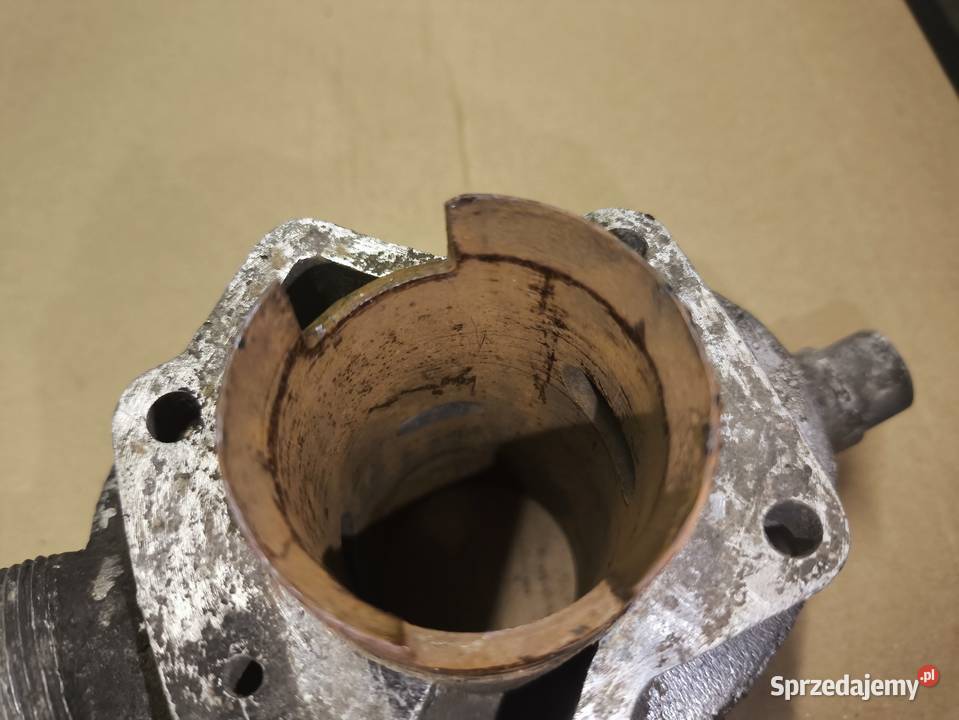 Cylinder pod gaźnik G12 romet komar sztywniak Lutoryż