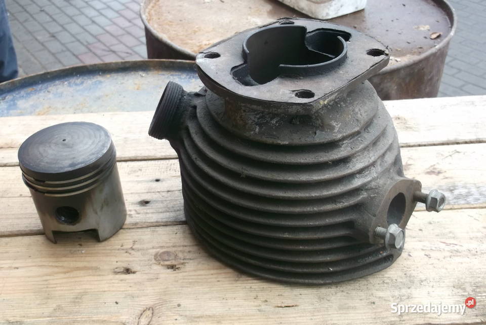 pannonia 250 cylinder żeliwny 699mm Racibórz