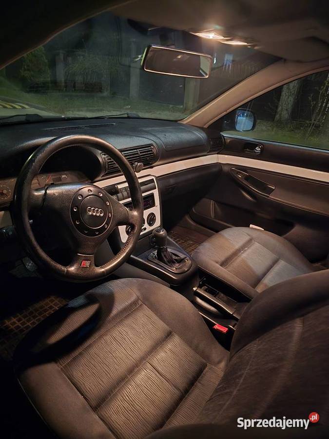 Audi A4B5 16 benzyna długie Opłaty Lublin