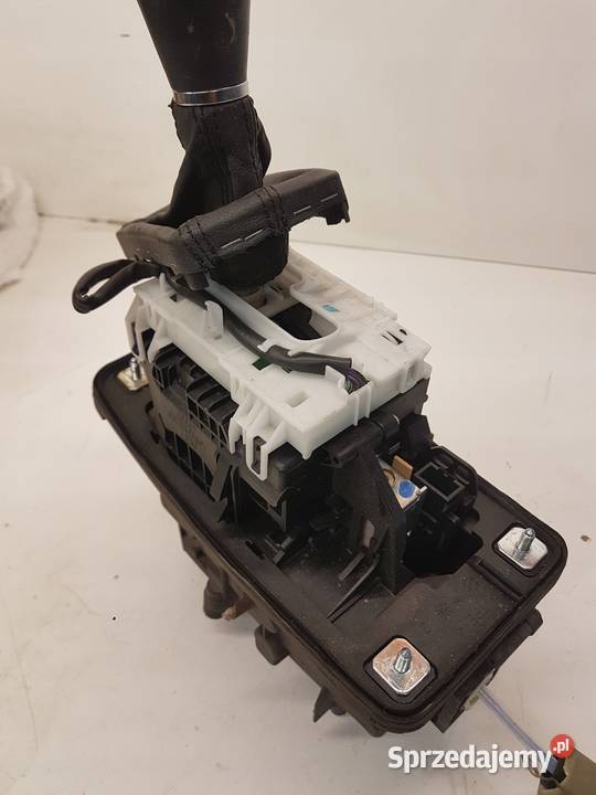 WYBIERAK LEWAREK AUDI A6 C6 AUTOMAT 4F2713041R Przystajń