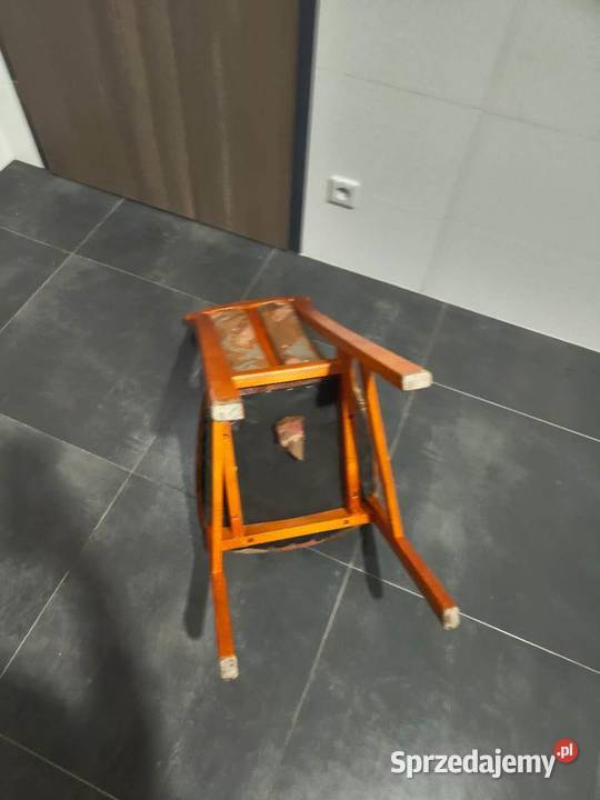 KRZESŁO TAPICEROWANE 8 SZTUK UŻYWANE Krzesła Kajetany sprzedam