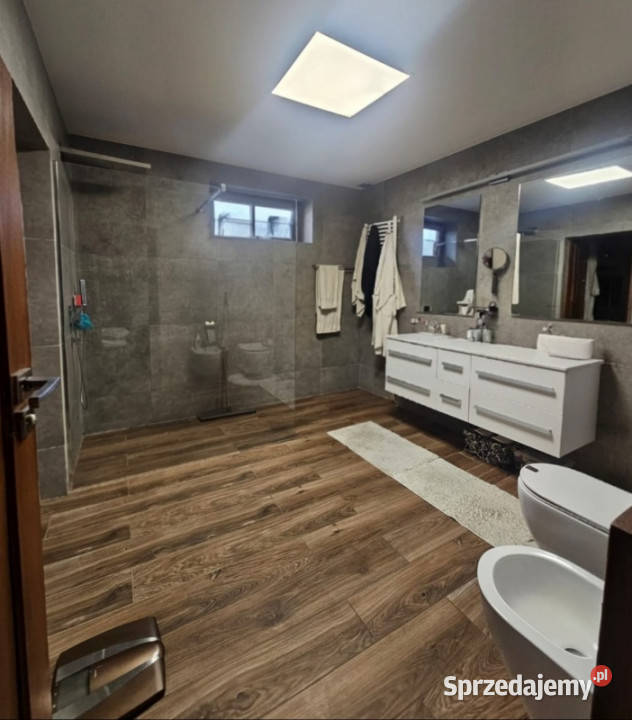 Komfortowy dom na wzgórzu z dużą działką i małopolskie Trzebinia