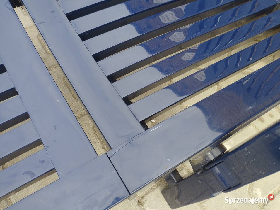 Leżaki ogrodowe plastikowe basenowe granatowe wielkopolskie Szamotuły