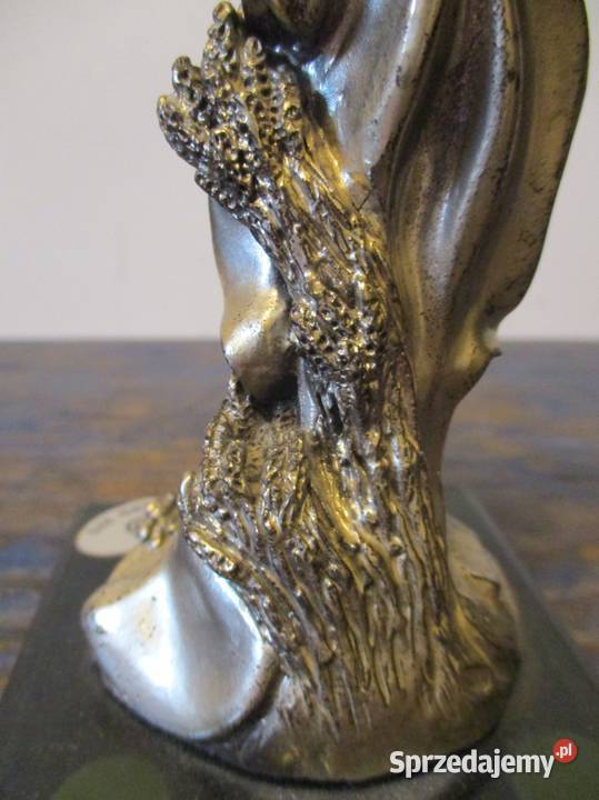 Victor Posrebrzana Figura młodej Kobiety pr 925