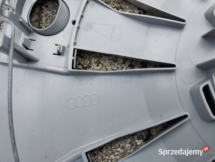 Kołpak Audi 16 8V0601147 sztukę magazynowy Kamieniec