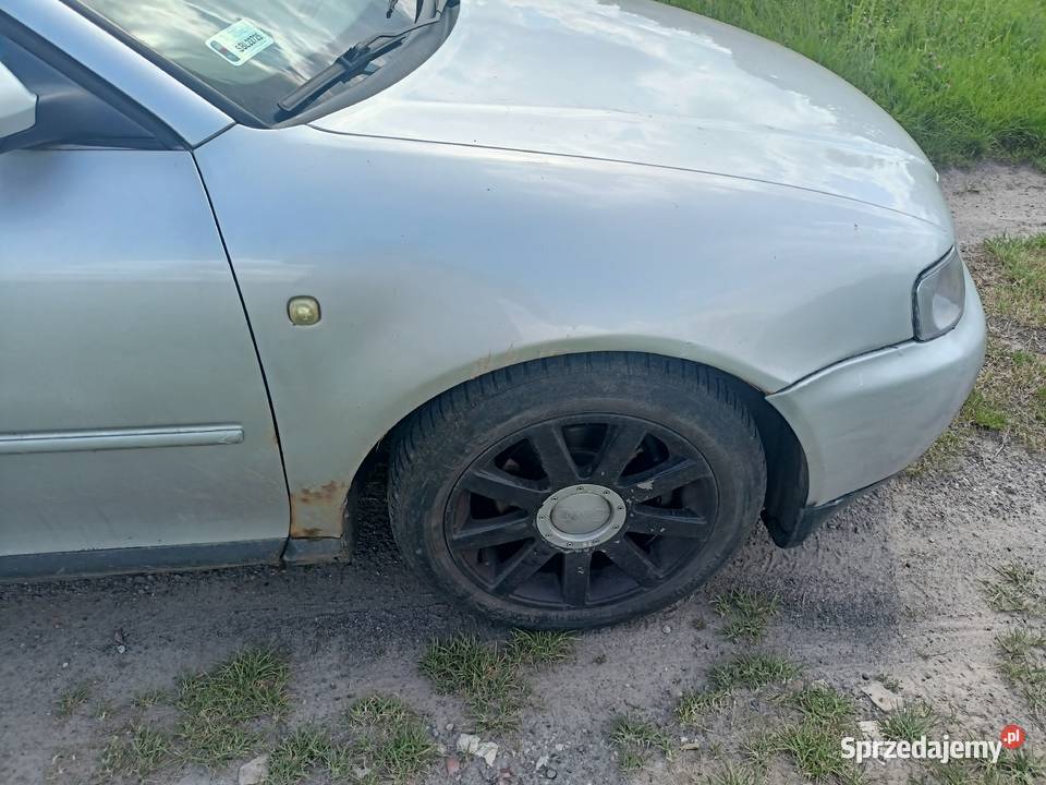 Błotnik Prawy LYZM Audi A3 8L x2 Myszków