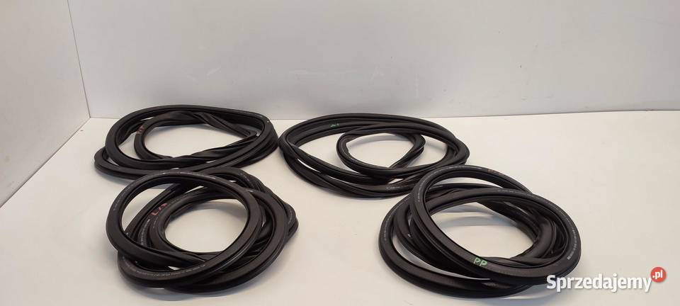 SKODA KAROQ USZCZELKA DRZWI LEWY PRAWY TYŁ PRZÓD dolnośląskie