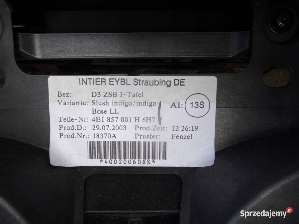 AUDI A8 D3 KONSOLA DESKA ROZDZIELCZA INDIGO osobowe Przemęt