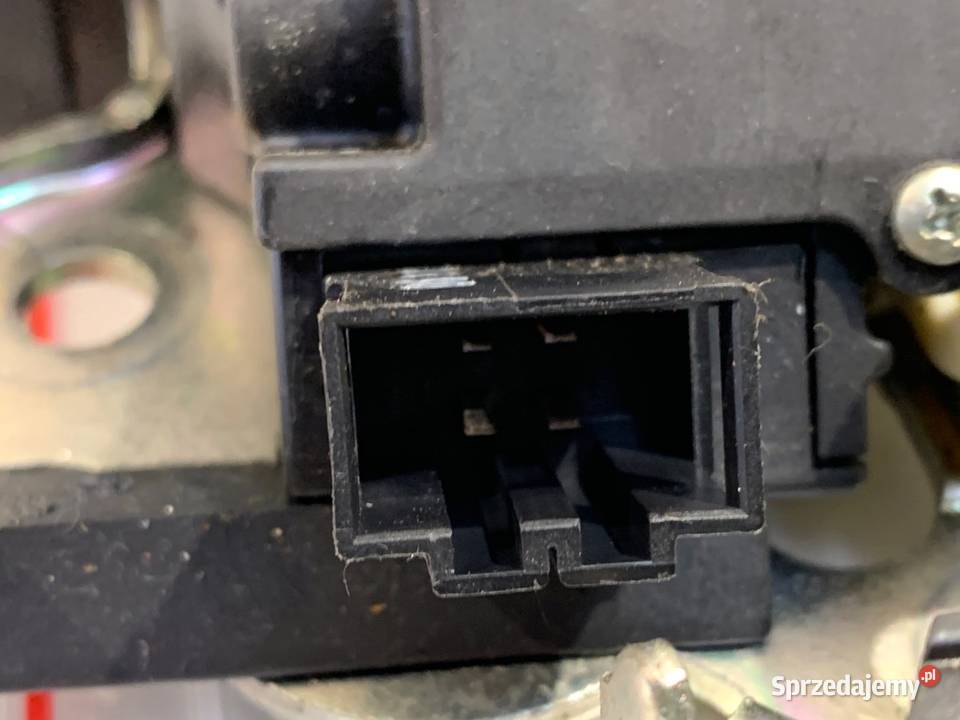 ZAMEK KLAPY TYŁ AUDI A4 B8 Kombi 0715