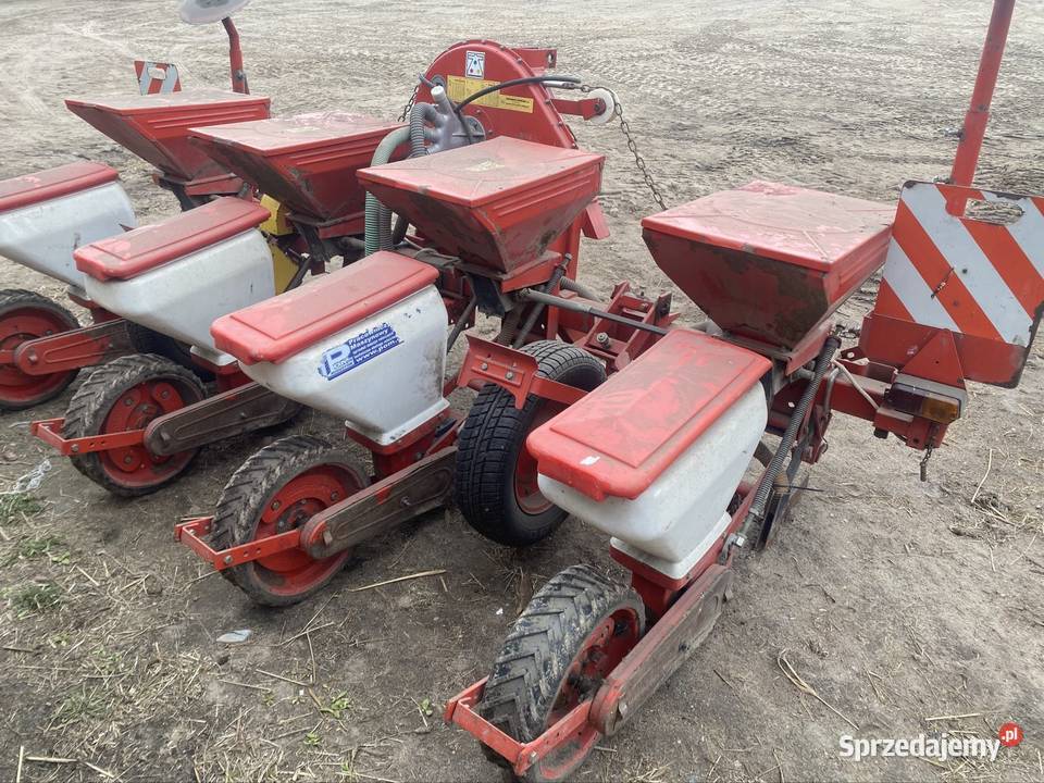 Siewnik do kukurydzy z dozownikiem do nawozu sprzedam