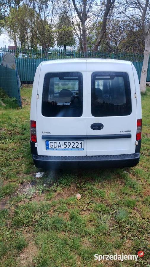 Opel Combo C Benzgaz manualna Combo pomorskie Tczew